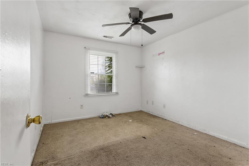 1012 Sir Gawaine Dr Property Photo 11