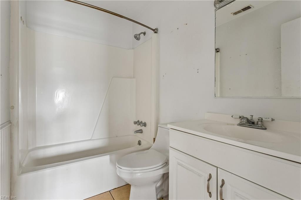 1012 Sir Gawaine Dr Property Photo 13