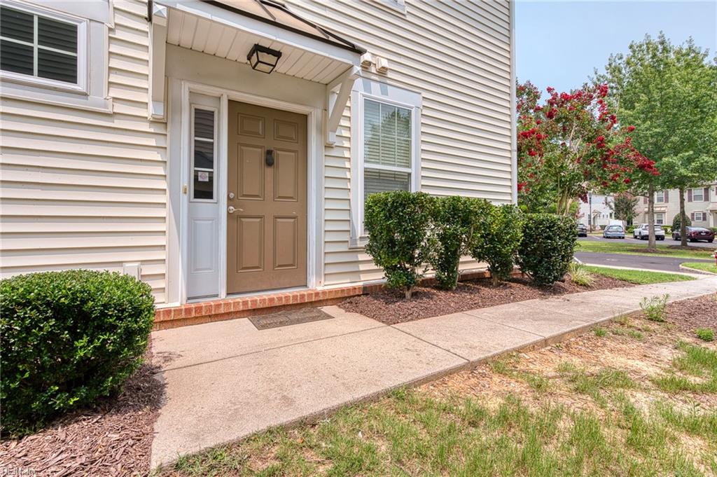 3215 Kenton CT Property Photo 1