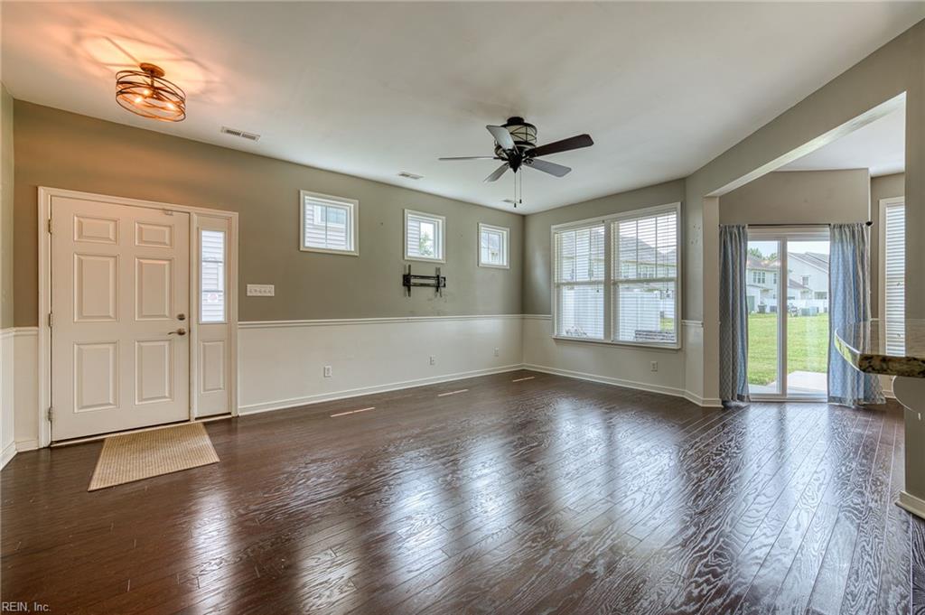 3215 Kenton Ct Property Photo 4
