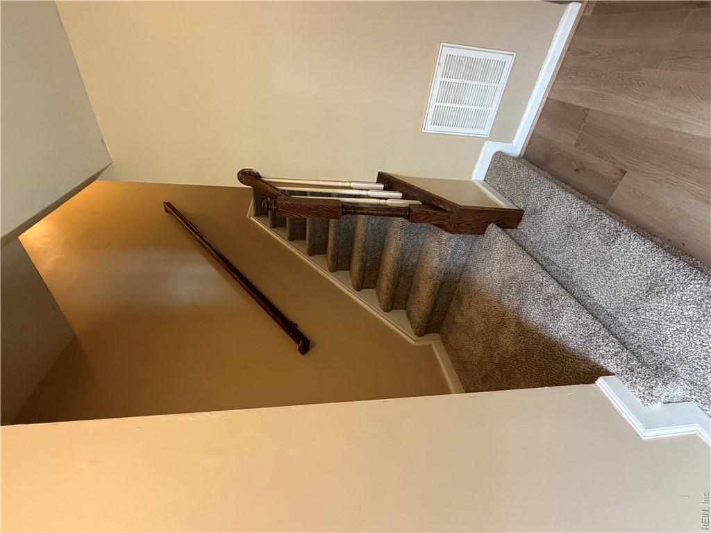 4376 Pickney Ln Property Photo 4