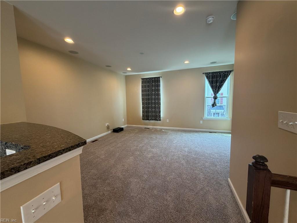 4376 Pickney Ln Property Photo 9