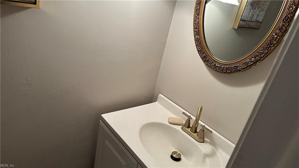 6606 Stoney Pt N Property Photo 7