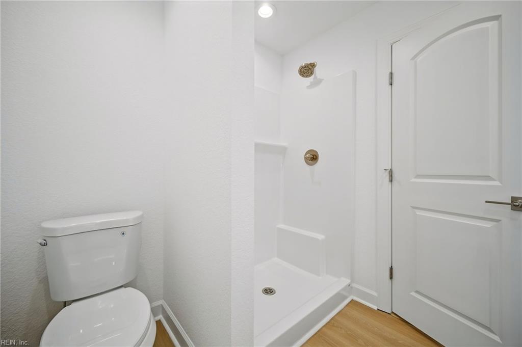2144 Oregon Ave Property Photo 21
