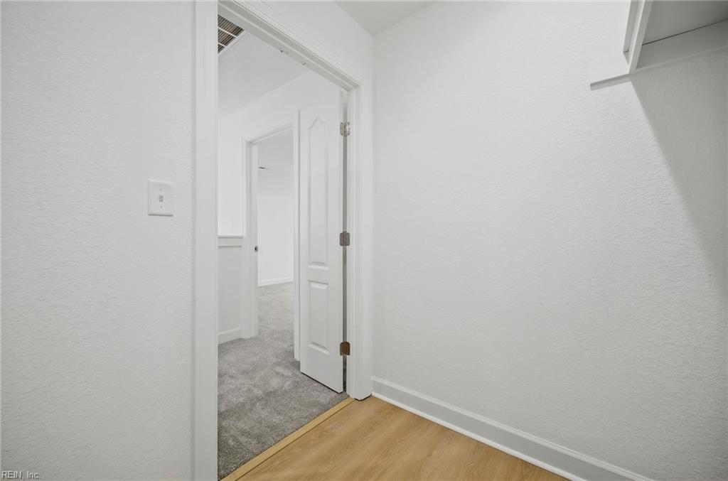 2144 Oregon Ave Property Photo 32