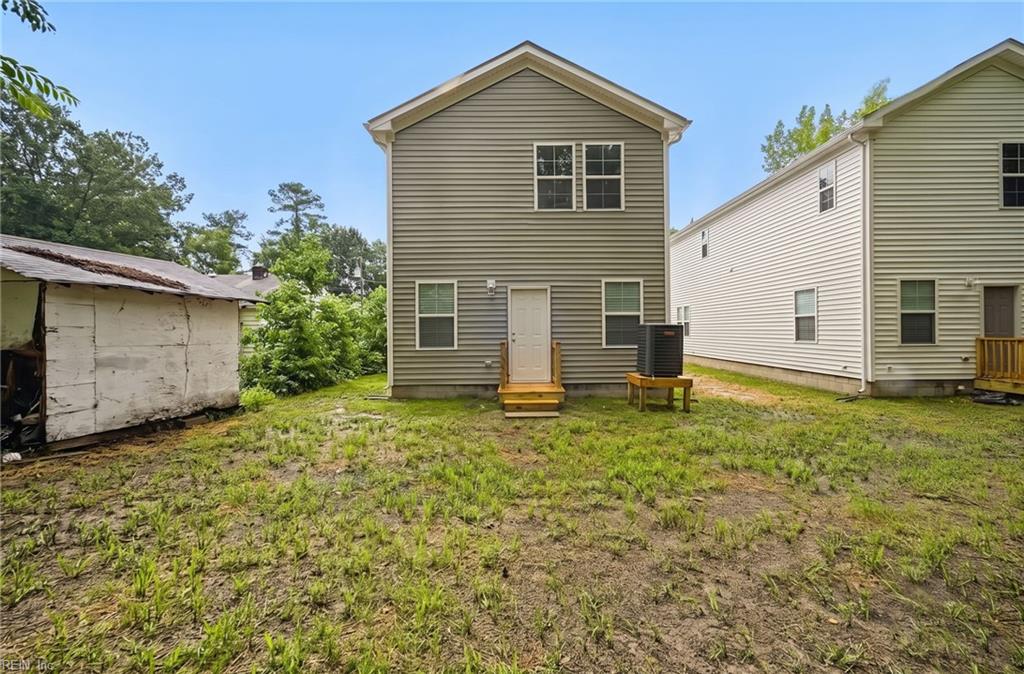 2144 Oregon Ave Property Photo 34