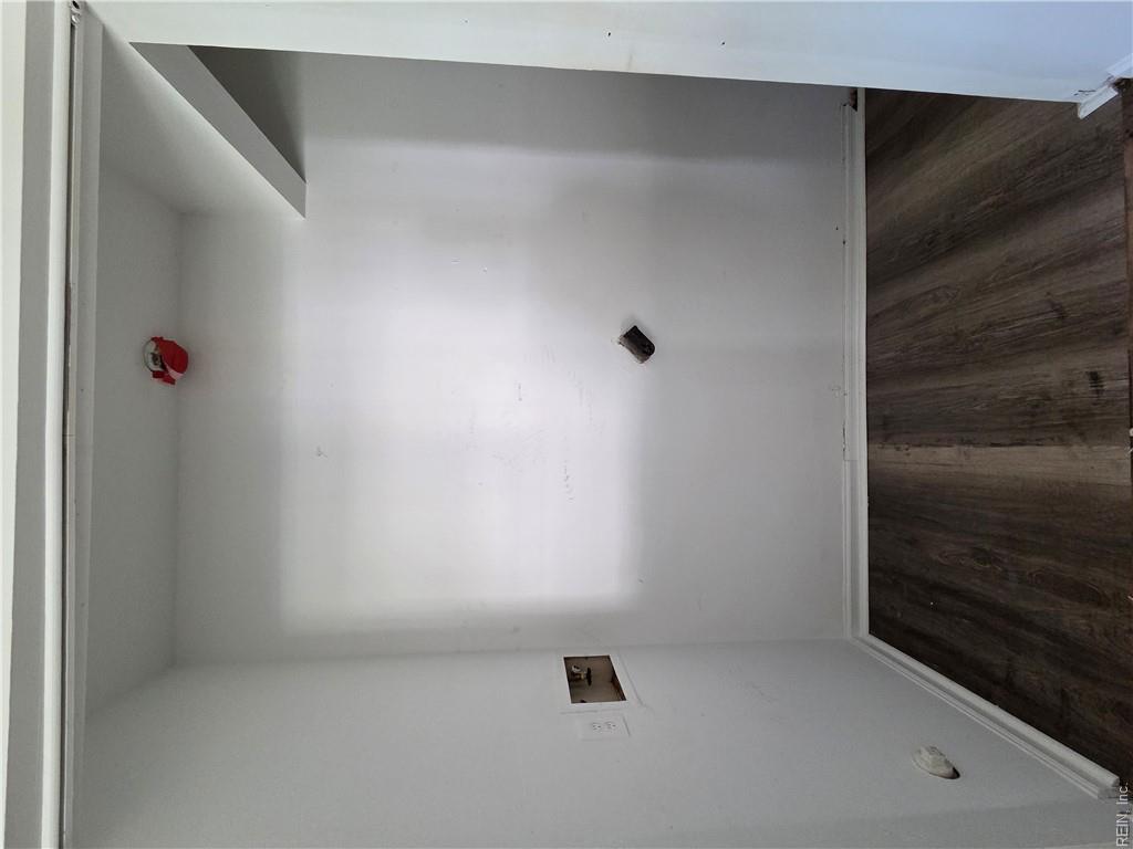 101 Hampstead Ct Property Photo 14