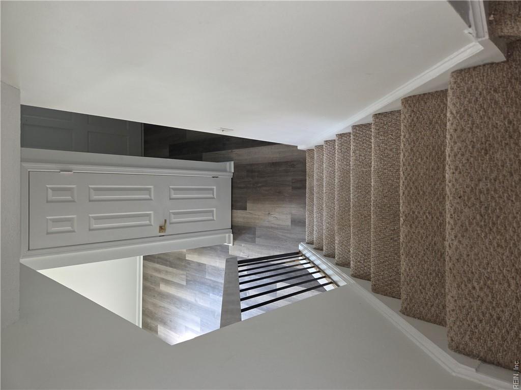 101 Hampstead Ct Property Photo 18