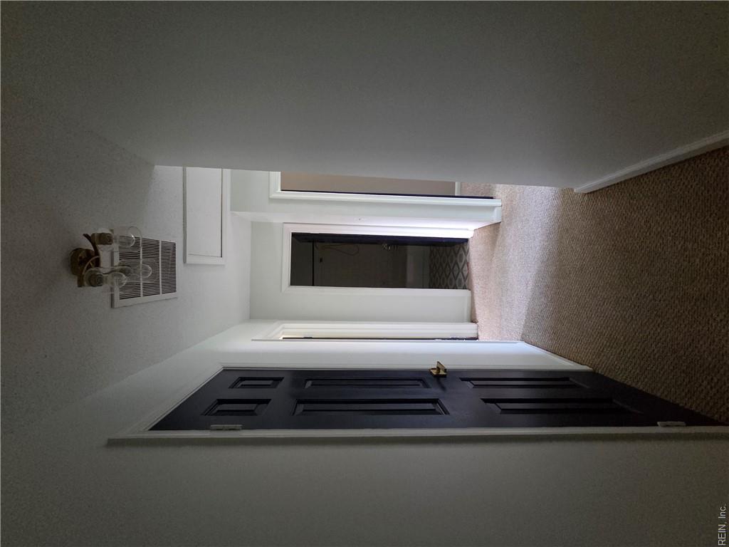 101 Hampstead Ct Property Photo 19