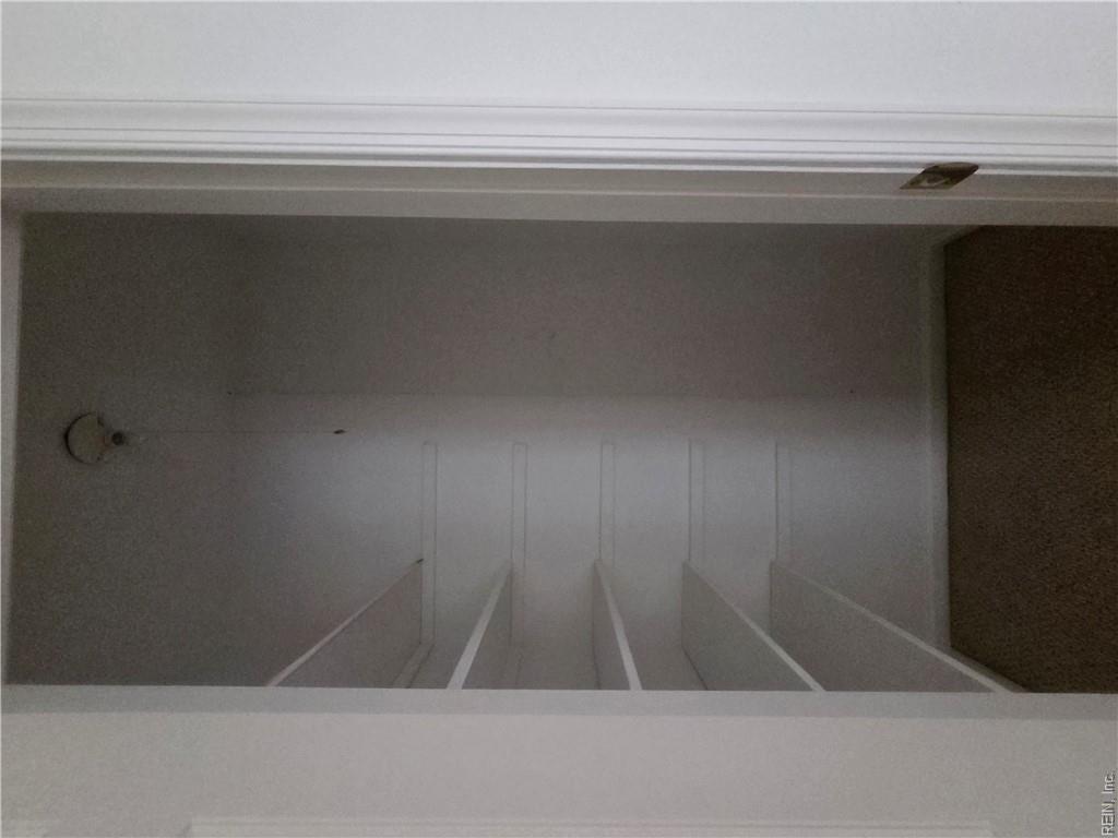 101 Hampstead Ct Property Photo 21