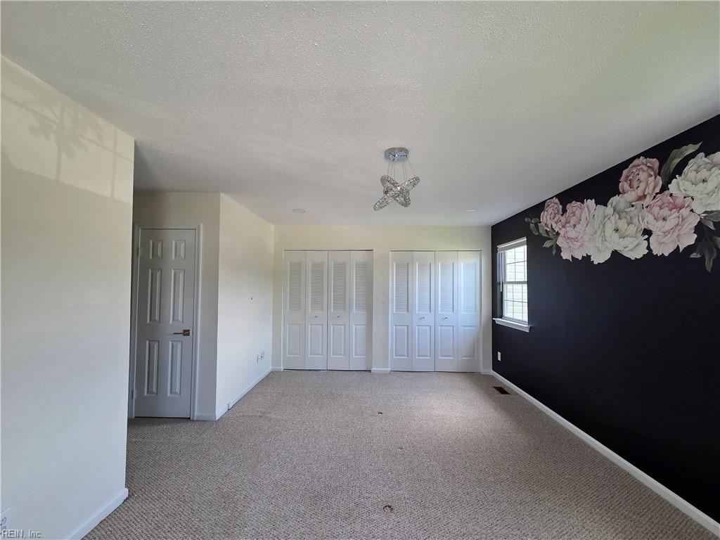 101 Hampstead Ct Property Photo 23