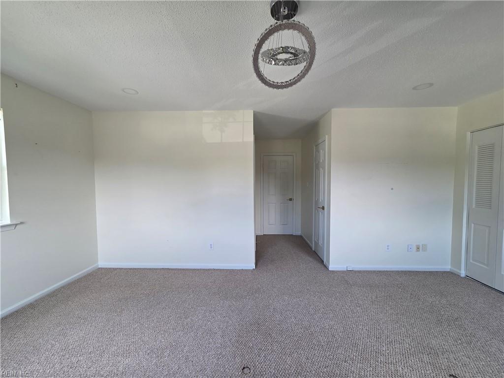 101 Hampstead Ct Property Photo 26