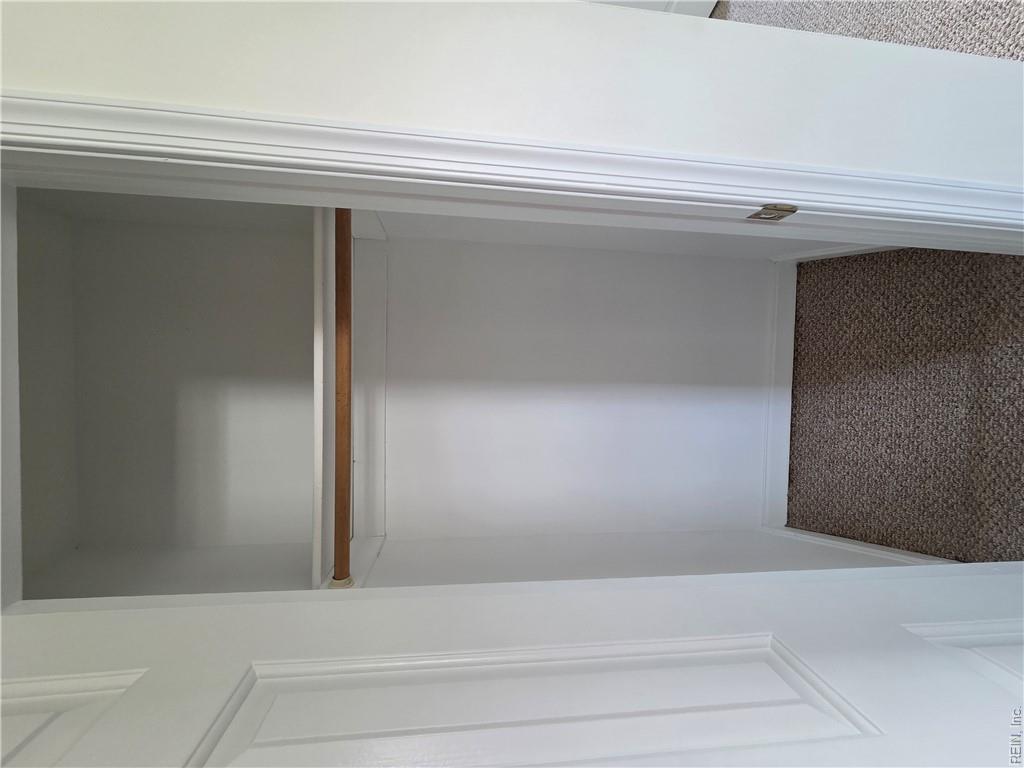 101 Hampstead Ct Property Photo 27