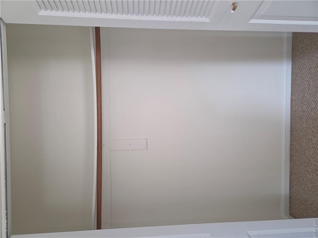 101 Hampstead Ct Property Photo 28