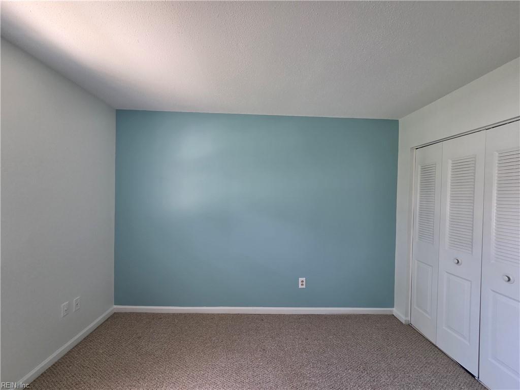 101 Hampstead Ct Property Photo 37