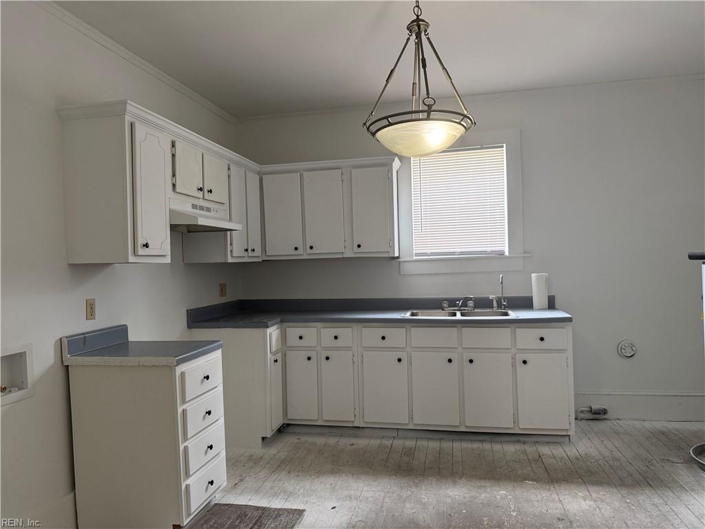 206 Saint James Ave Property Photo 4