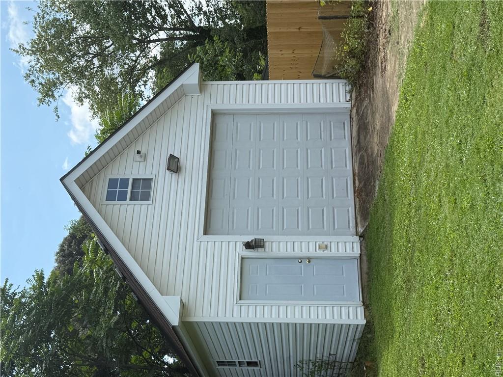 206 Saint James Ave Property Photo 6