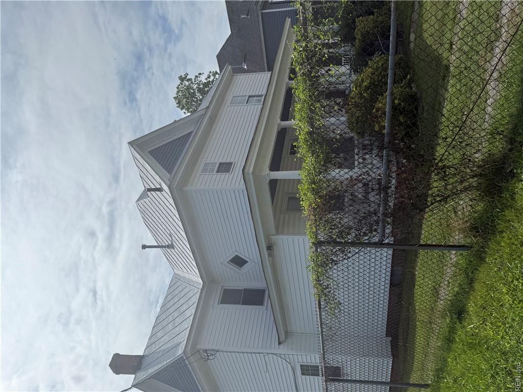 206 Saint James Ave Property Photo 8
