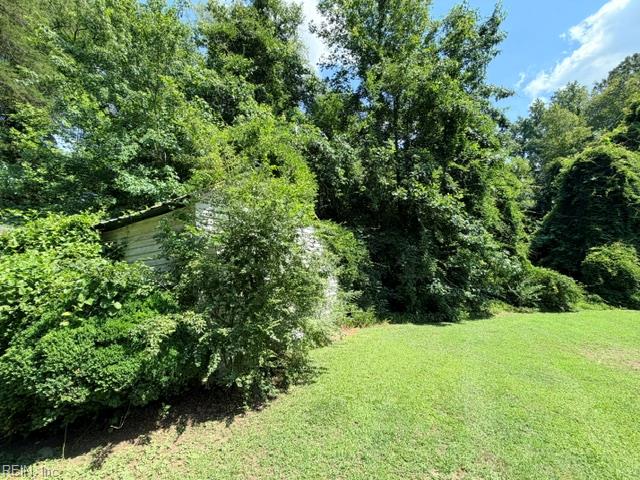 127 Bryan Ave Property Photo 3