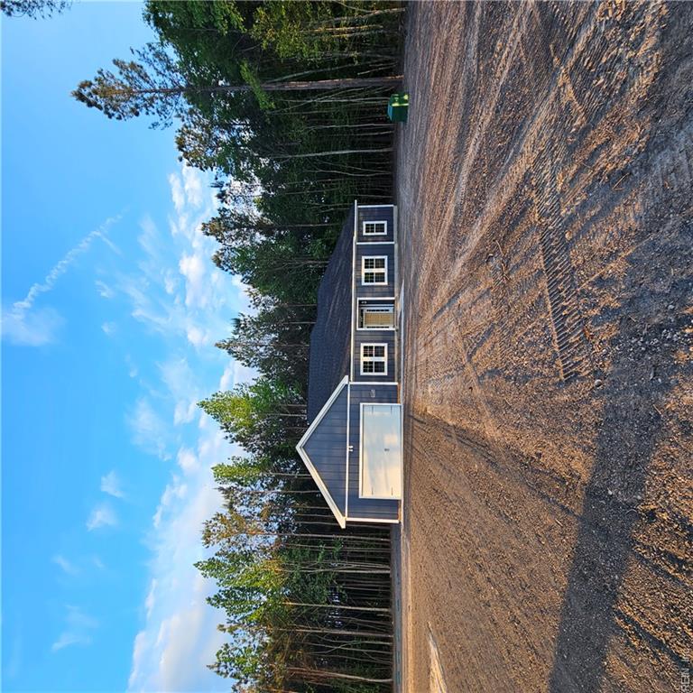 18226 Sandy Ridge Dr Property Photo 3