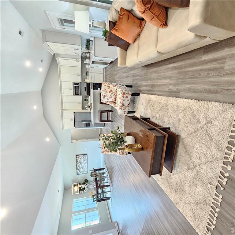 18226 Sandy Ridge Dr Property Photo 21