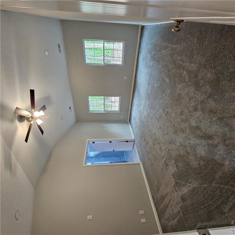 18226 Sandy Ridge Dr Property Photo 24