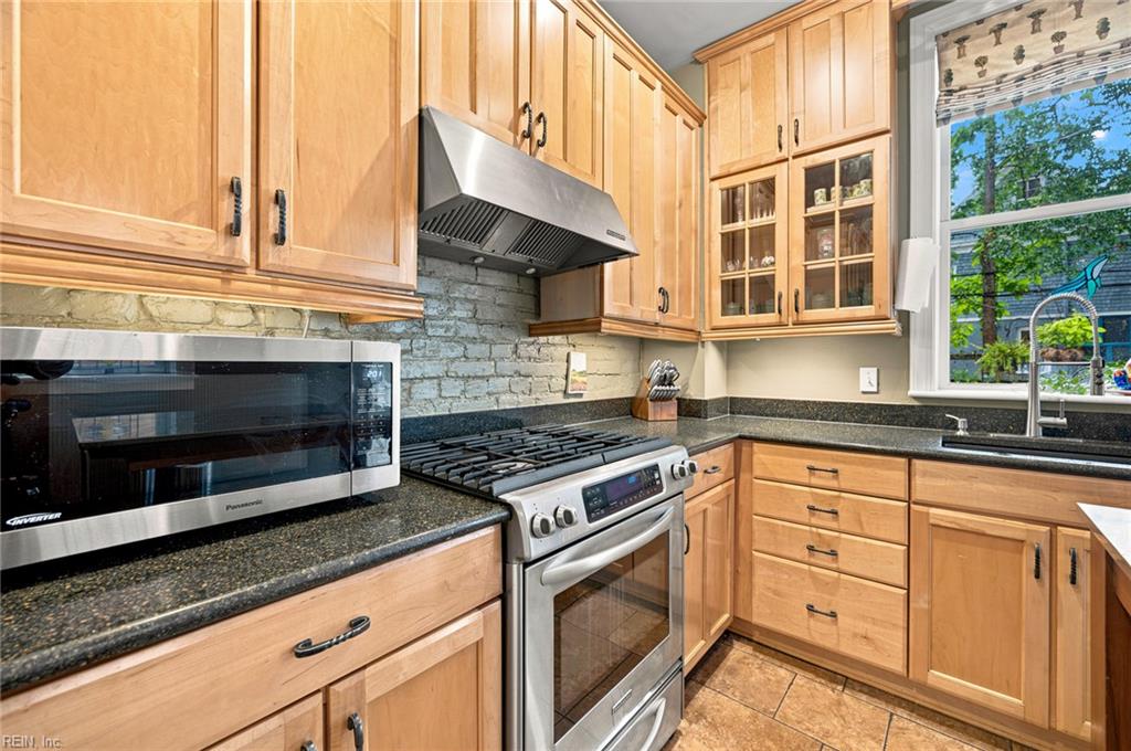 622 Redgate Ave Property Photo 7