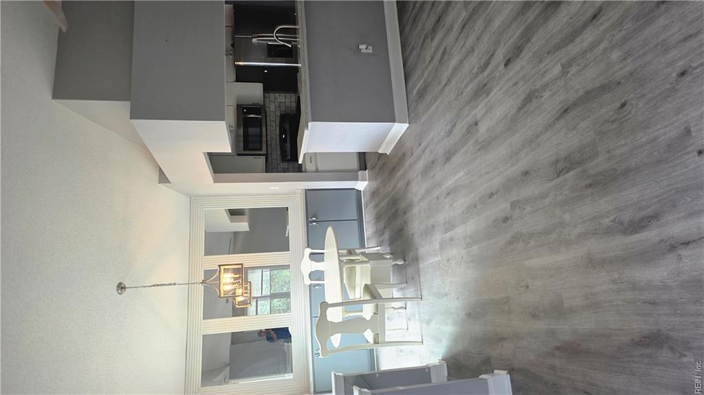5324 Lake Victoria Arch Property Photo 4