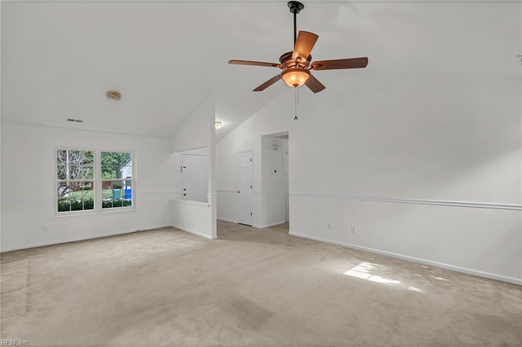 109 Hillside Ave Property Photo 17