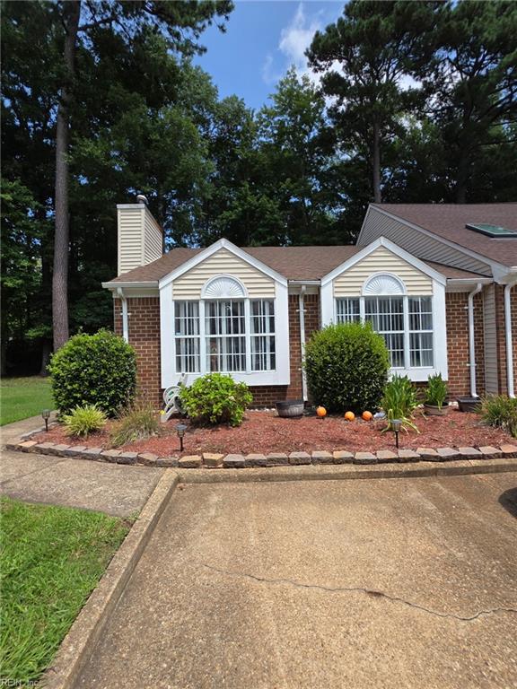 416 Woodview LN Property Photo 1