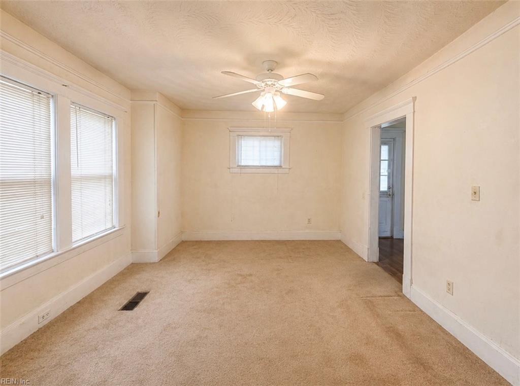 3038 Vimy Ridge Ave Property Photo 10