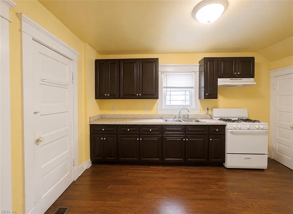 3038 Vimy Ridge Ave Property Photo 11