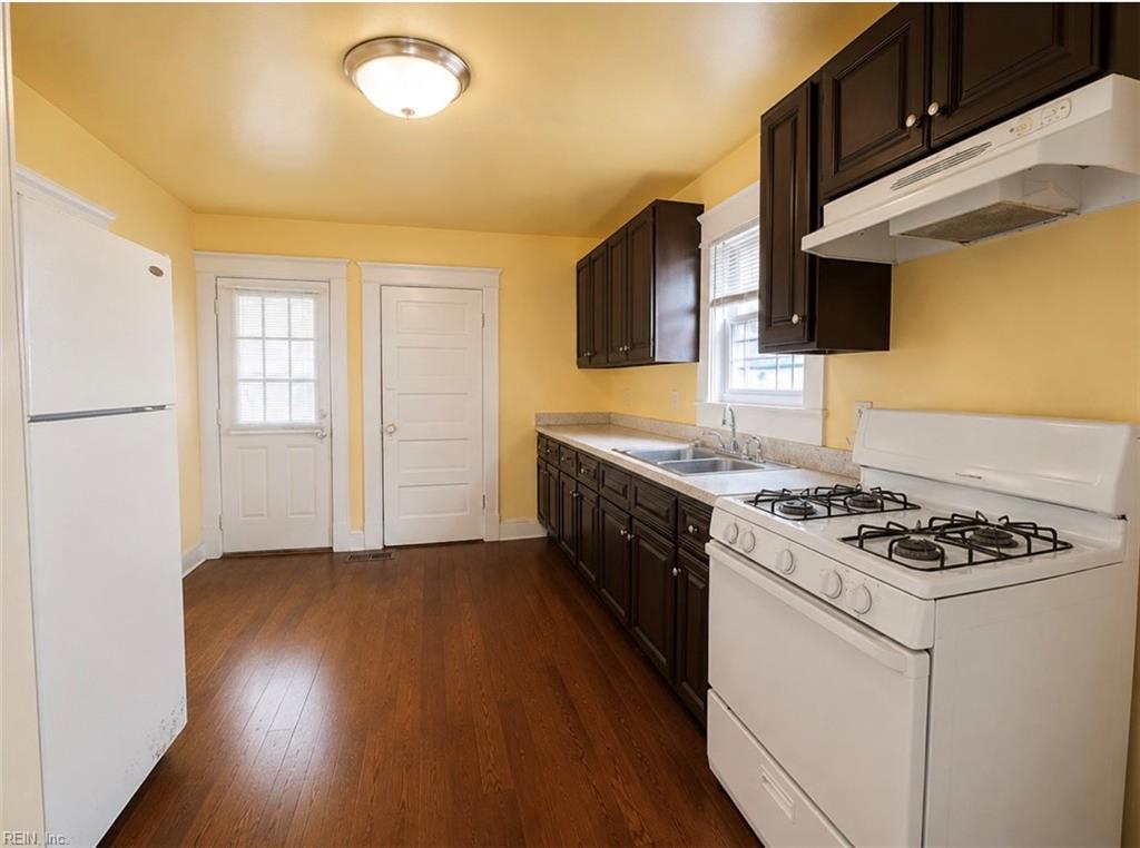 3038 Vimy Ridge Ave Property Photo 12
