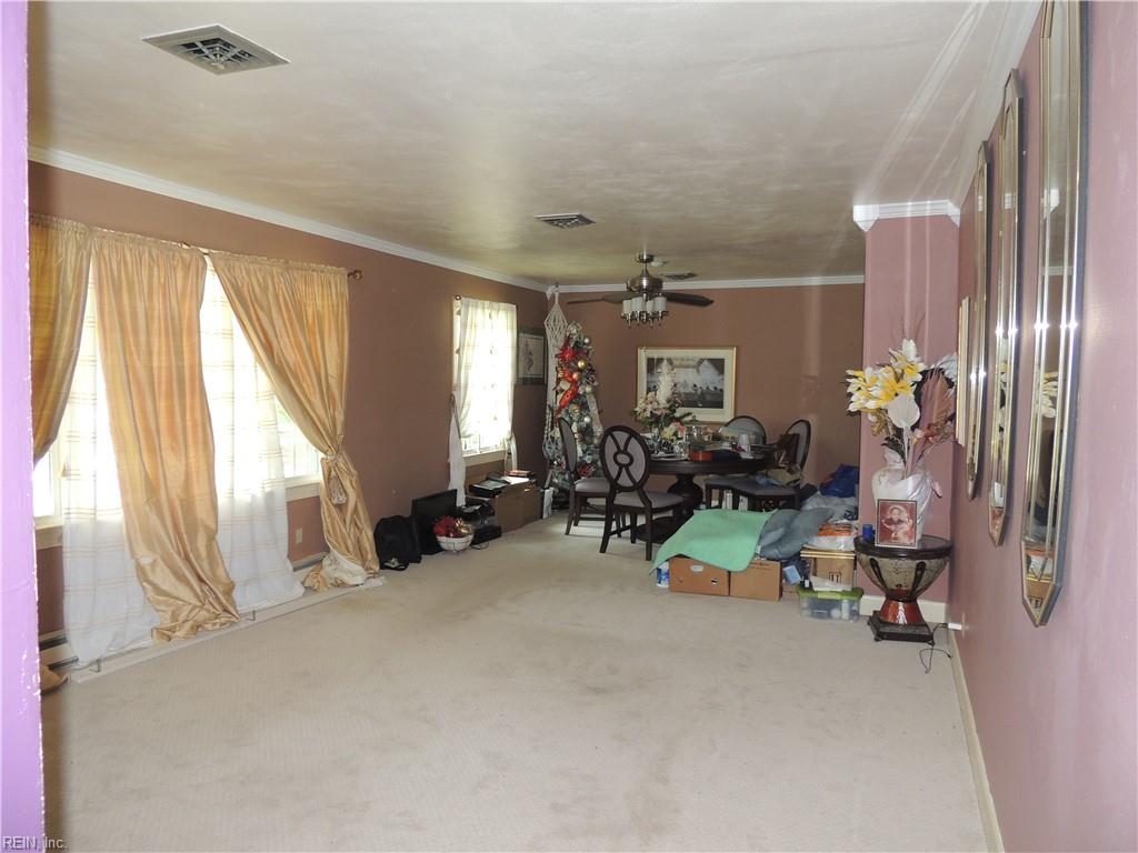 204 Holly Cove St Property Photo 5