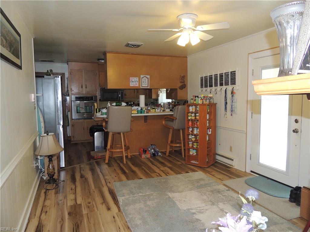 204 Holly Cove St Property Photo 6