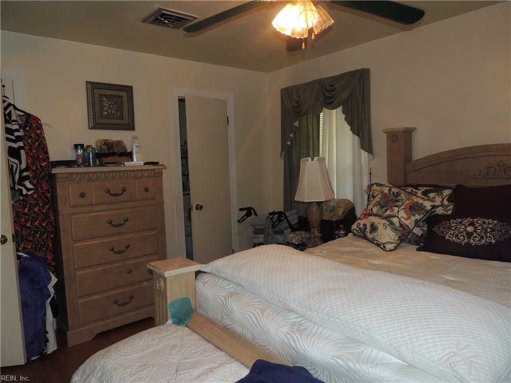 204 Holly Cove St Property Photo 13