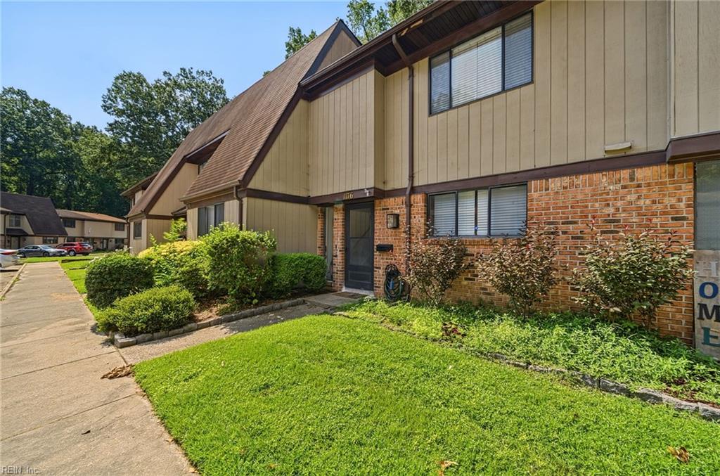 1176 Willow Green Dr Property Photo 3