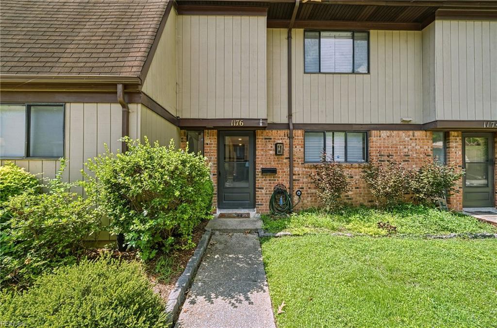 1176 Willow Green Dr Property Photo 4