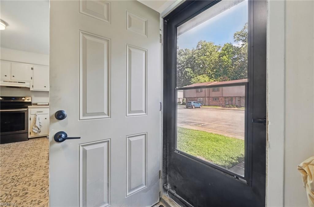 1176 Willow Green Dr Property Photo 5