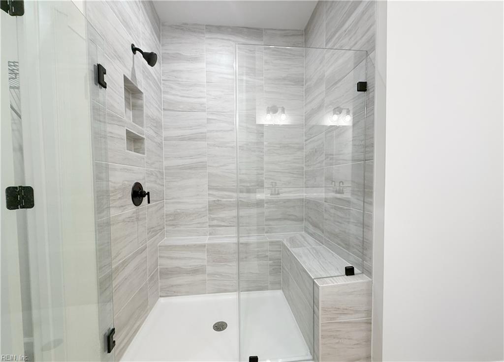 1523 Waltham Ln Property Photo 18