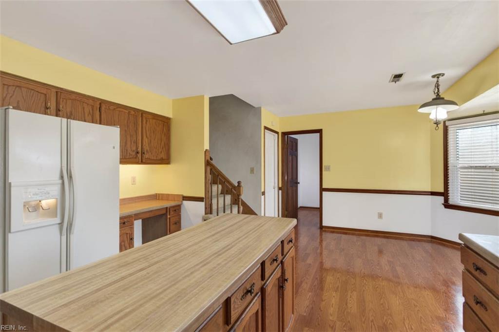 5240 Prestwick St Property Photo 18