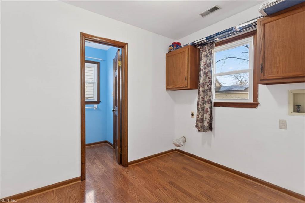 5240 Prestwick St Property Photo 21