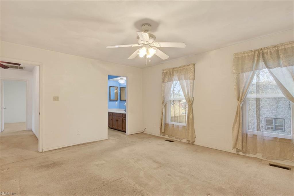 5240 Prestwick St Property Photo 24