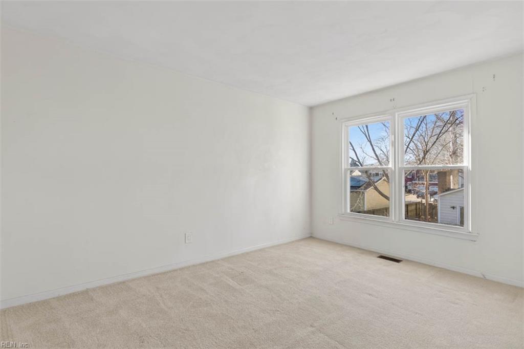 5240 Prestwick St Property Photo 30