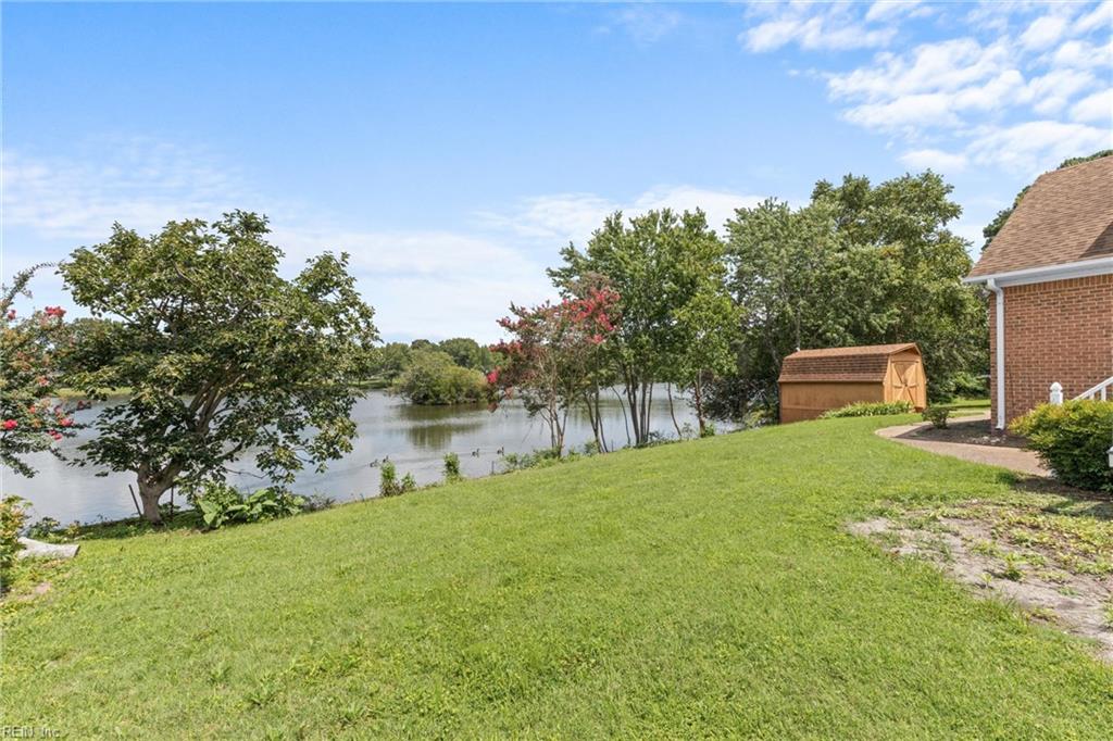 1548 Waterside Dr N Property Photo 5