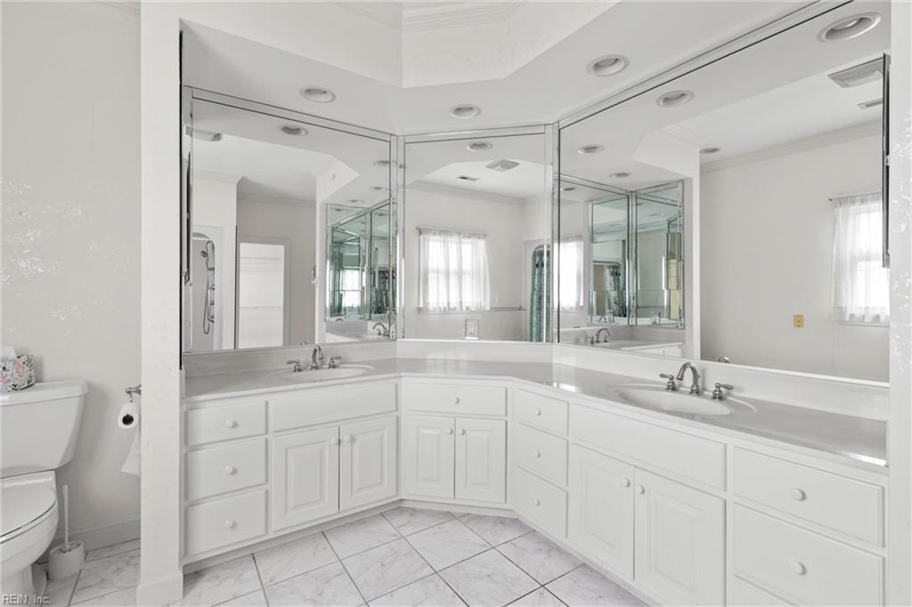 1548 Waterside Dr N Property Photo 24