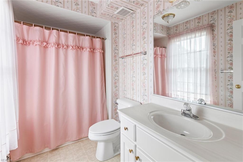1548 Waterside Dr N Property Photo 37