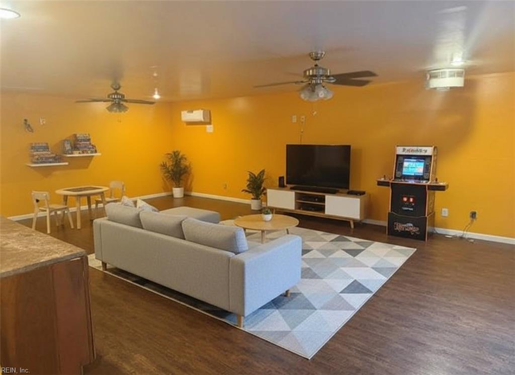 111 Leyland Ct Property Photo 6
