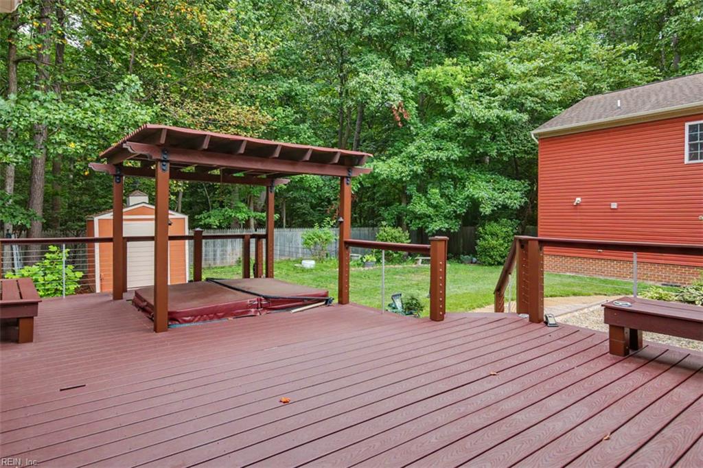 111 Leyland Ct Property Photo 23