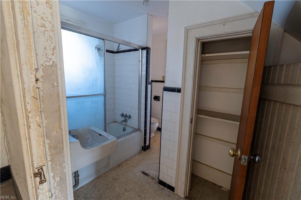7260 Main St Property Photo 23